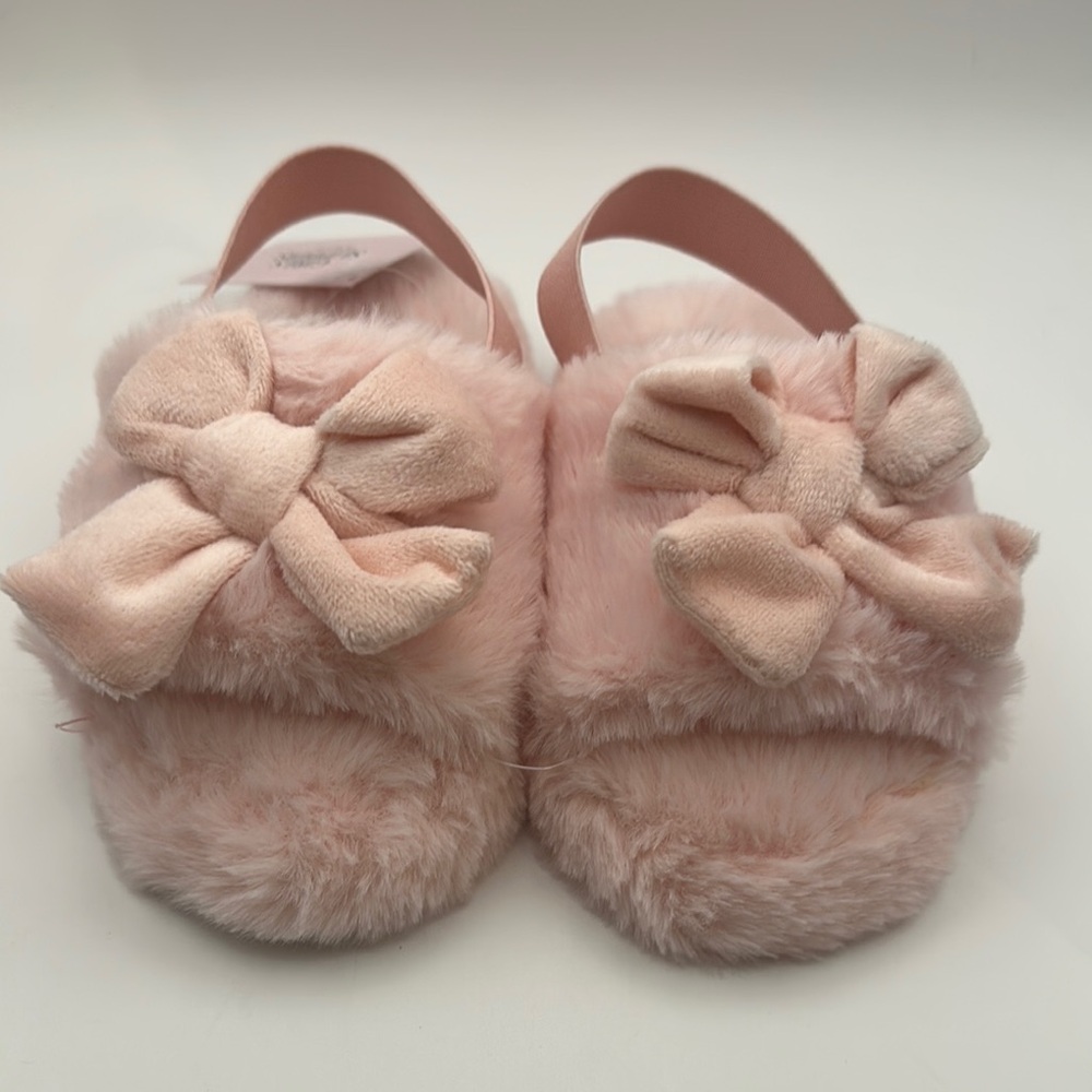 Set of Kids’ Light Pink Bow Slippers, Bow Socks, and Bow Trinket Dish - Picture 5 of 15